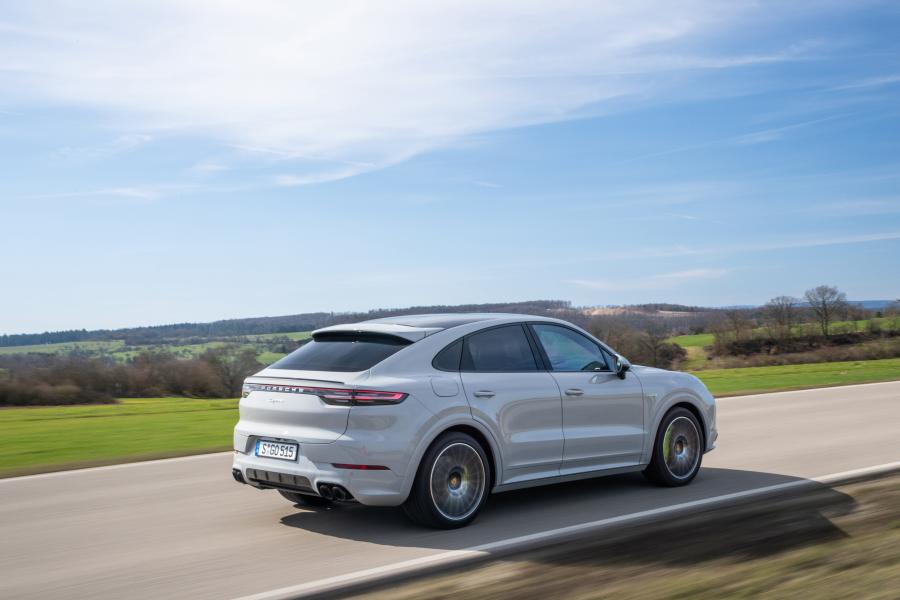  Porsche Cayenne E-Hybrid Coupe 2019 года  (WW) (фото 20 из 25)